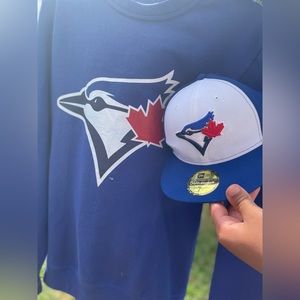 Toronto Blue Jays Sweater w/ Hat